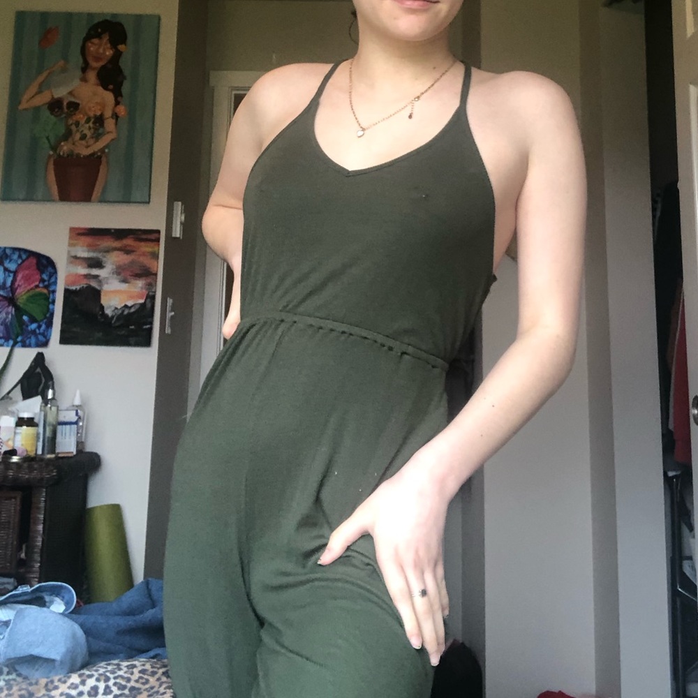 Green jumpsuit 🌲🌿🌙